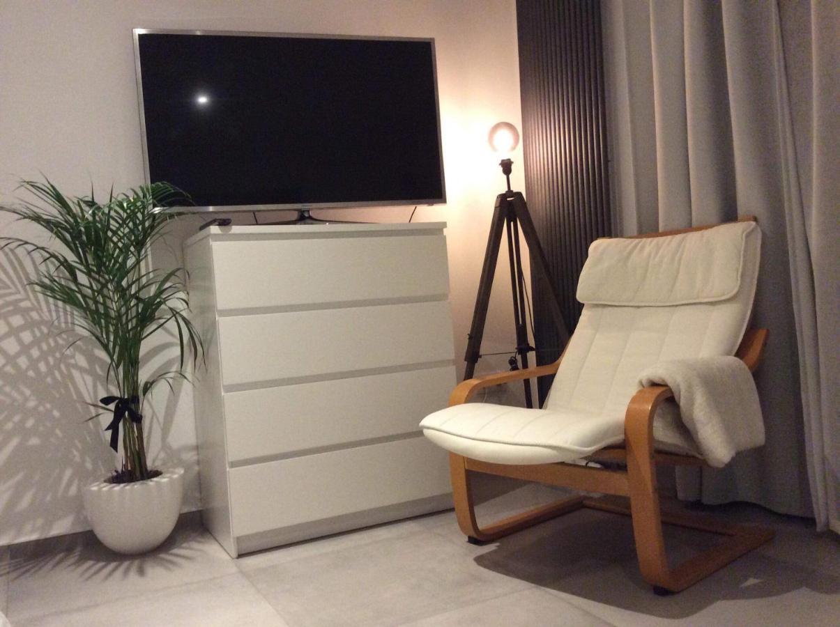 Studio Tout Neuf. Court Sejour, Loisirs, Professionnel Chaudfontaine Exterior foto